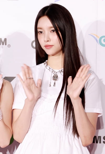 [TEN포토] 아일릿 윤아 '심장 떨리는 미모'