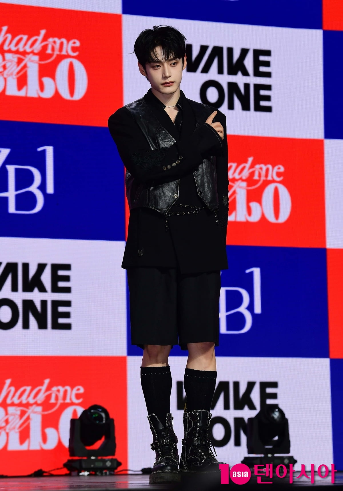[TEN포토]제로베이스원 김지웅 '비주얼 폭격기'