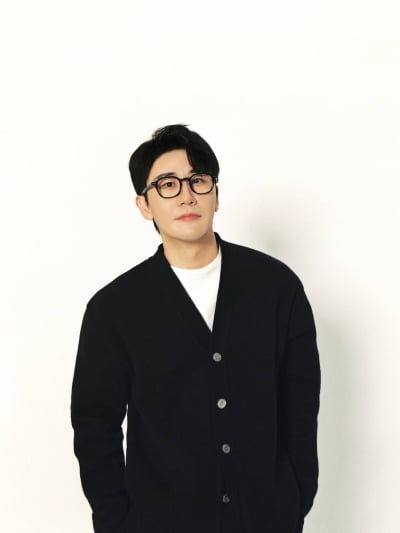 영탁, 팬덤명 '영탁앤블루스'로 1억 쾌척…생일 맞아 통 큰 기부