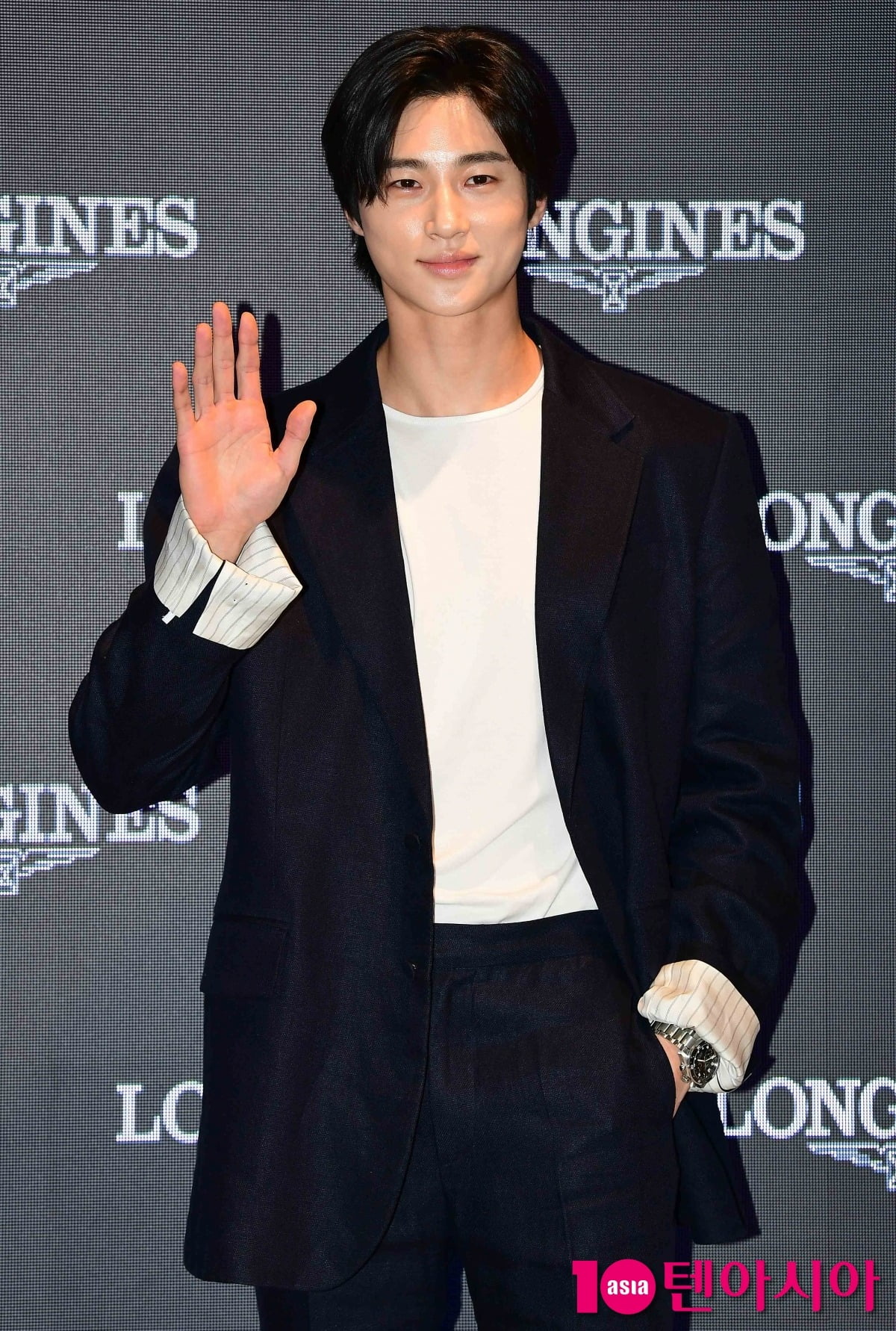 Byun Woo-seok, worked again