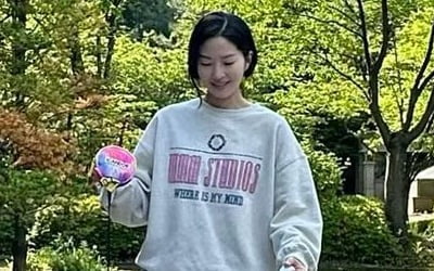 Jun Jin's wife Ryu Yi-seo shows off her innocent charm
