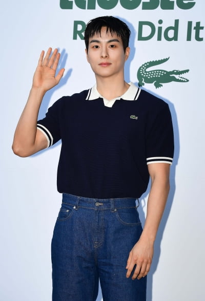 [TEN포토]정건주 '또렷한 이목구비'