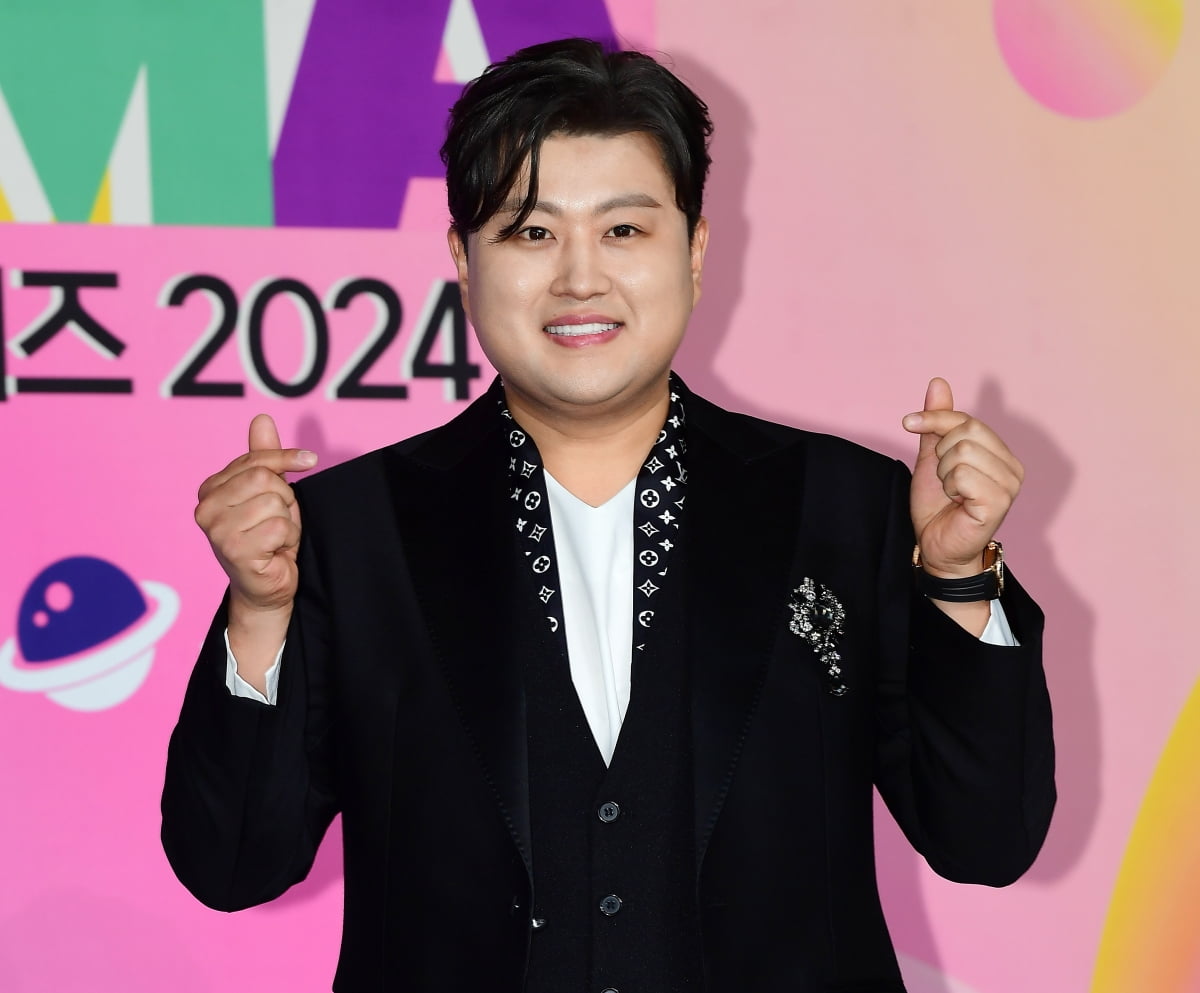 김호중, 본인은 뺑소니했지만…공연 후 "안전 귀가하세요"