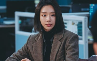 Lee Joo-bin gave a lively performance to THE ROUNDUP