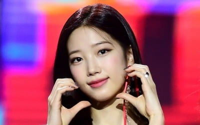 르세라핌 카즈하, 바닷가를 함께 거닐고 싶은 여자 가수 1위…디타 2위[TEN차트]