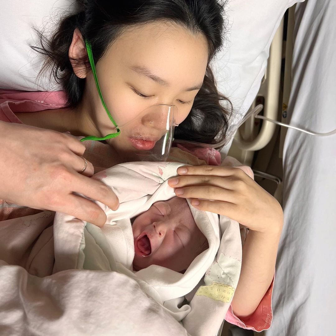 'SBS 퇴사→♥검사와 결혼' 김수민, 딸 출산 "이름은 정온"…모녀 투샷 공개
