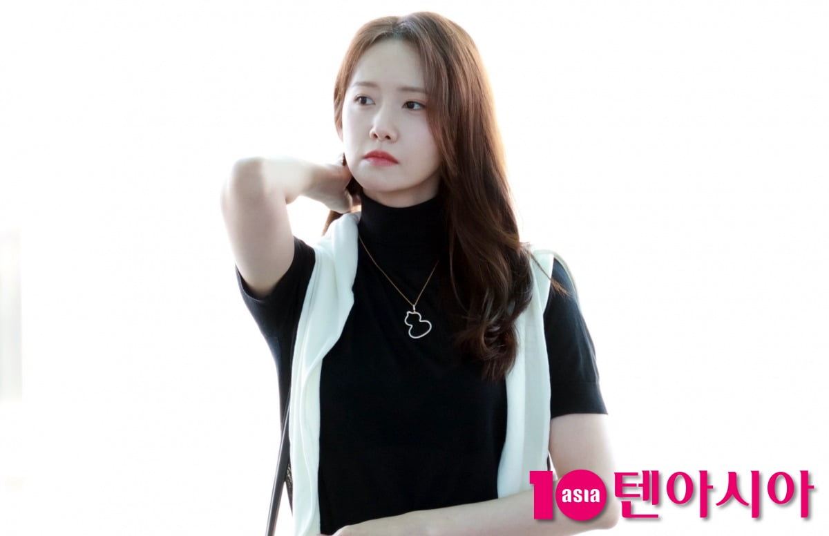 [TV10] 윤아 '화보같은 출국길'