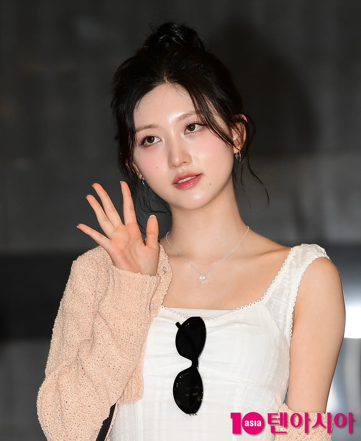 [TEN포토]아이브 가을 '손 흔드는 인형'