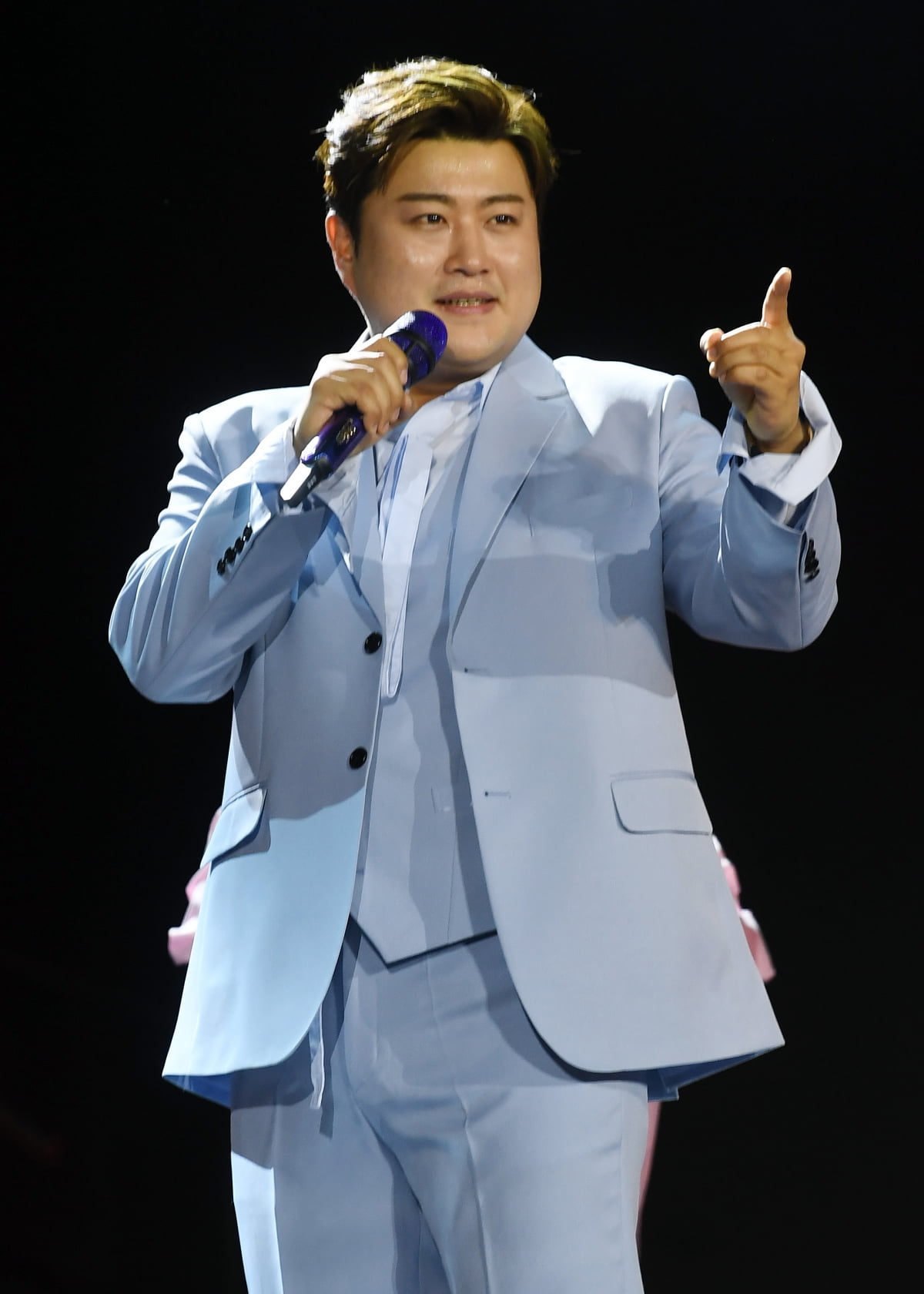 김호중 콘서트, 티켓 환불 수수료 규정 변경…전액 면제→공연 취소 수순 [TEN이슈]