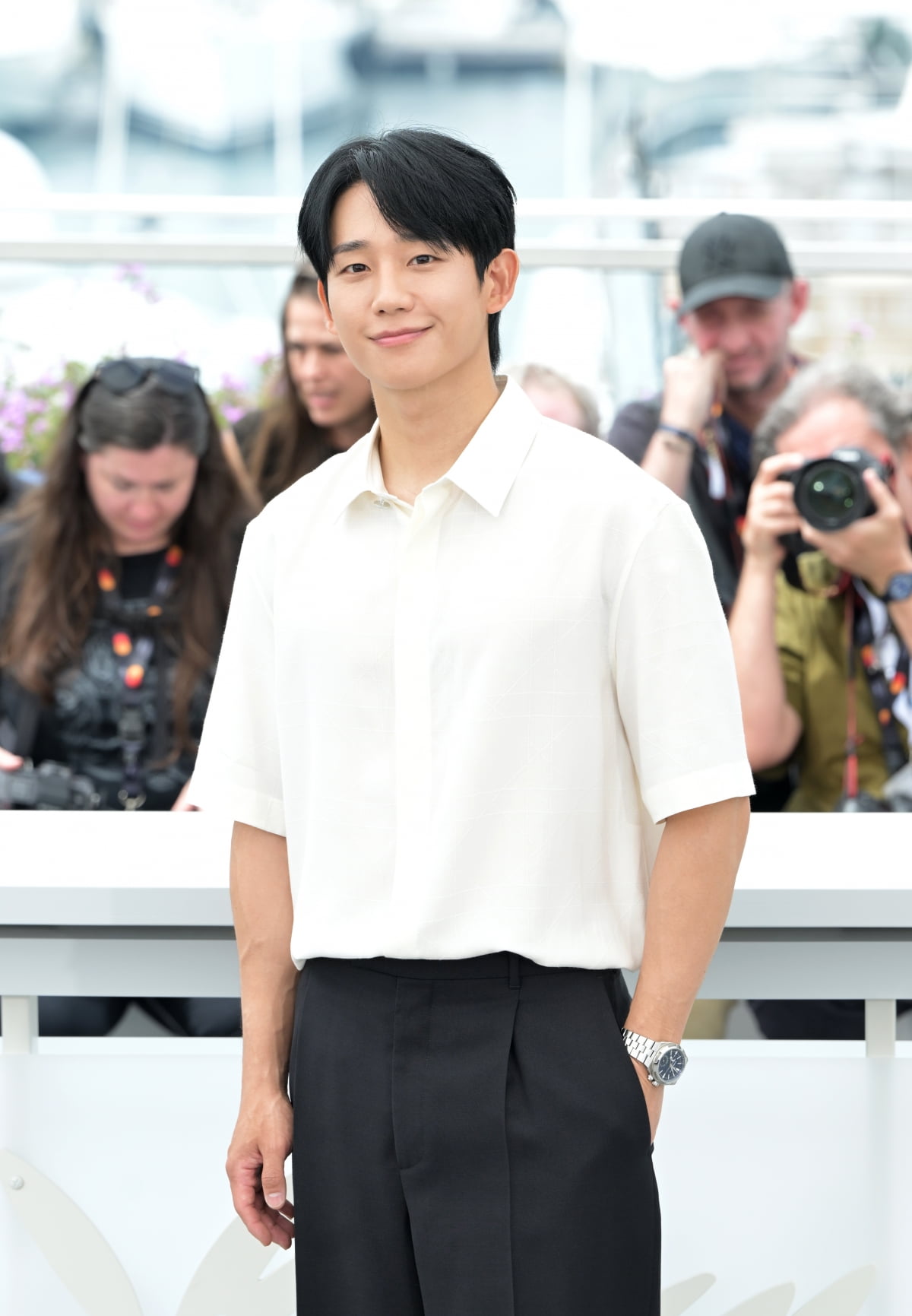 칸 입성한 '베테랑2' 황정민·정해인·류승완 감독, 여유로운 미소