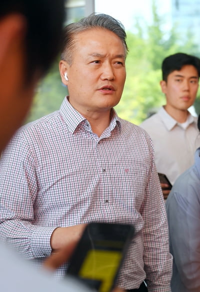 [TEN포토]'음주 뺑소니 협의'김호중, 경찰 "취재진 피한 김호중 특혜 아니다"