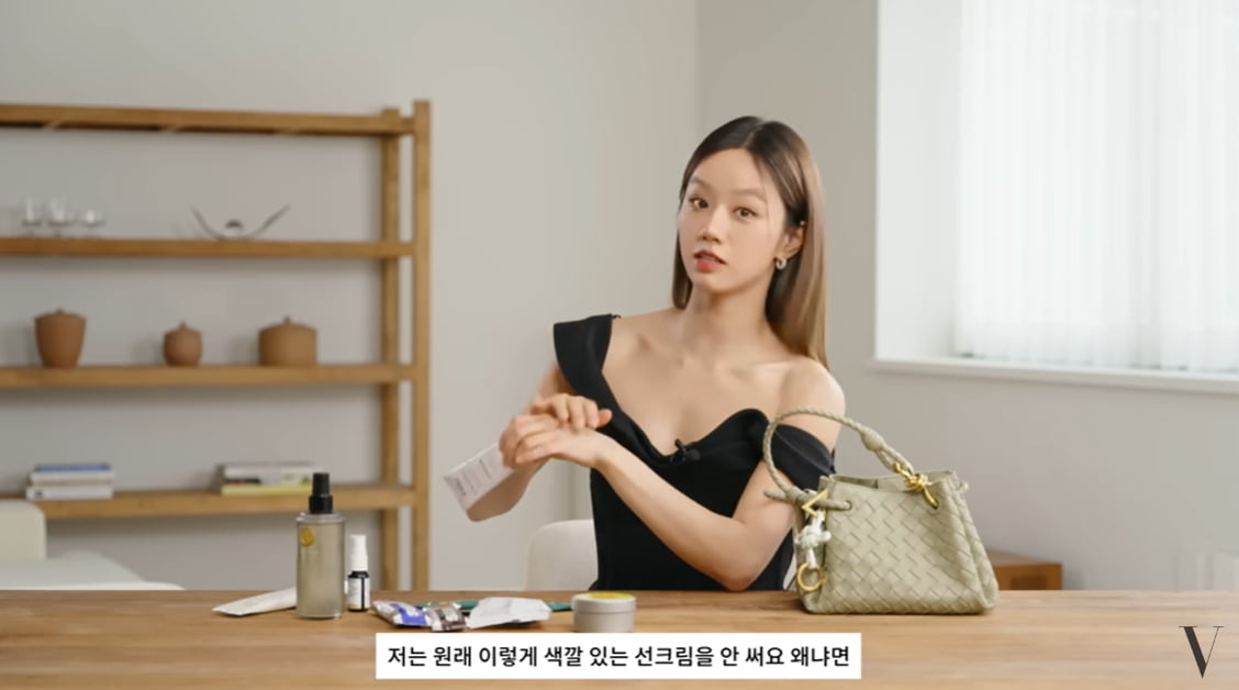 [종합] '강남 건물주' 혜리 "명품백, 종류별로 있다"…핸드폰 9개 갖고 다녀 ('보그')