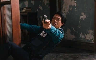 パク・ジファン、「ポリスダークアーミー」ではなく、今度は本当の警察