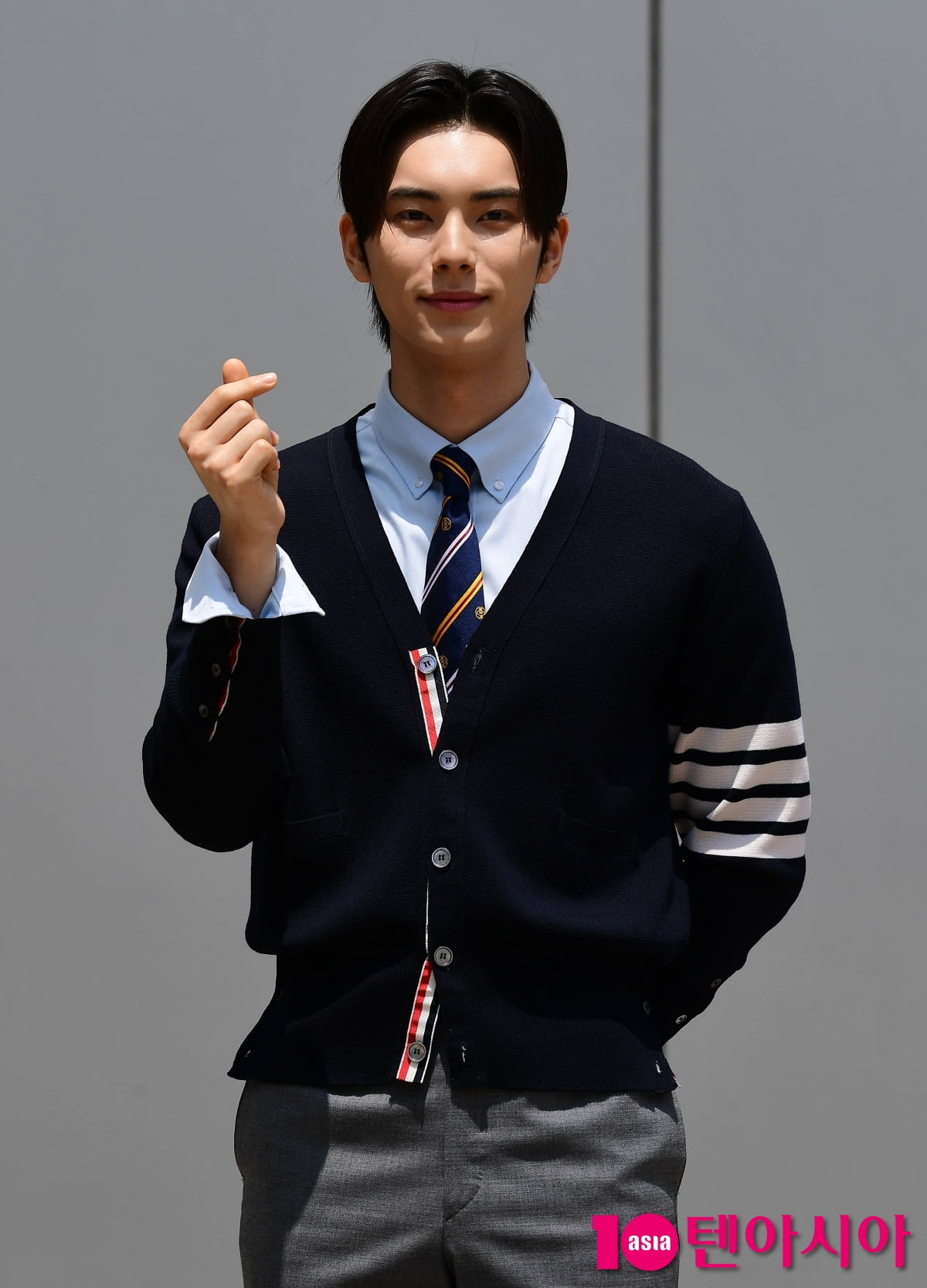 [TEN포토]이채민 '쪼꼬미 하트'