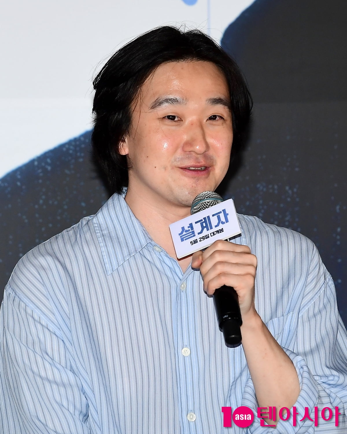 [TEN포토]이요섭 감독 '흑미남 강동원 대비 백미남 이종석 깜짝 캐스팅'