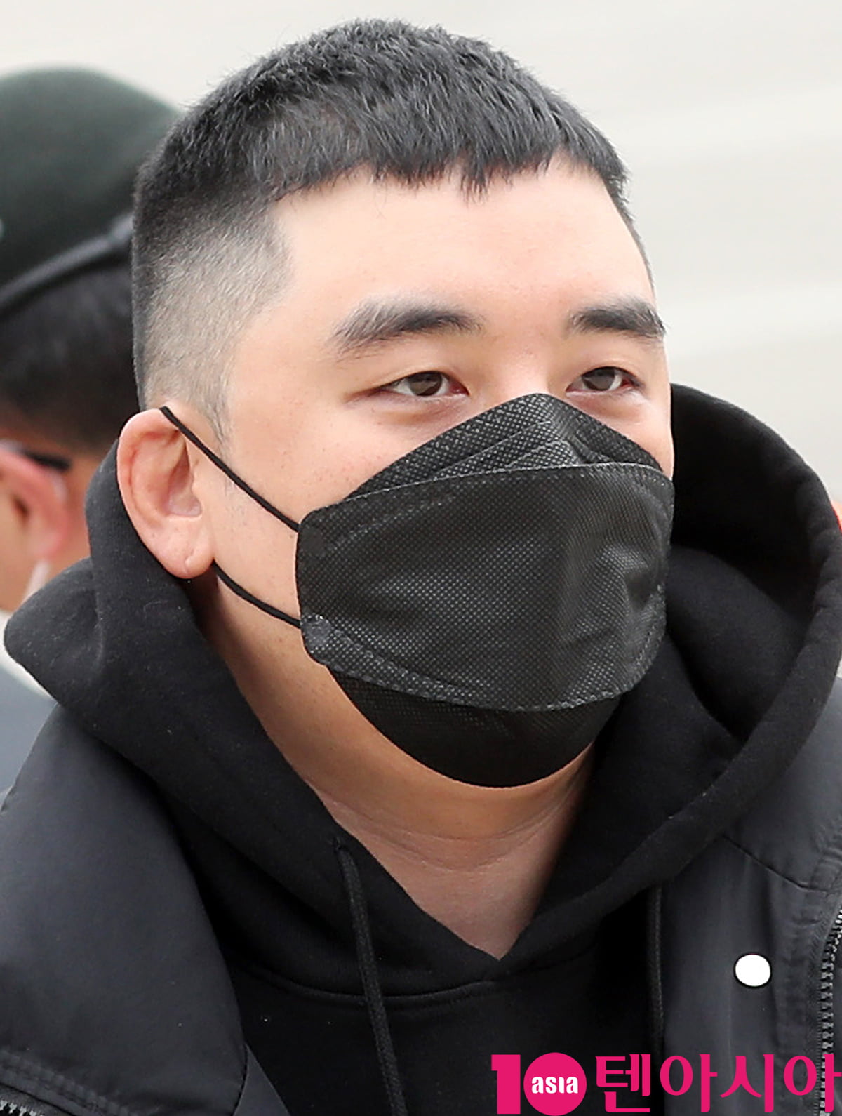 김호중→승리·박유천, 연예인 이름 팔아 지역 장사…'편승 마케팅' 역풍 맞았다 [TEN스타필드]