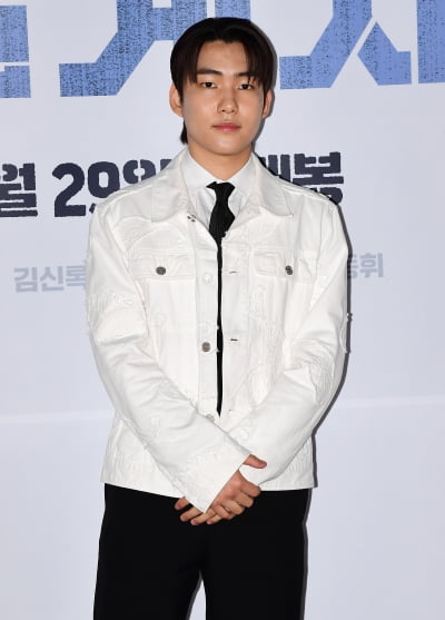 [TEN포토]탕준상 '수줍은 성인'