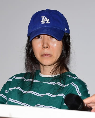 警察、ハイブ関係者初の告発人調査