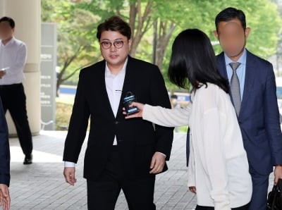 [TEN포토]'음주 뺑소니 혐의' 김호중 '진심으로 죄송'