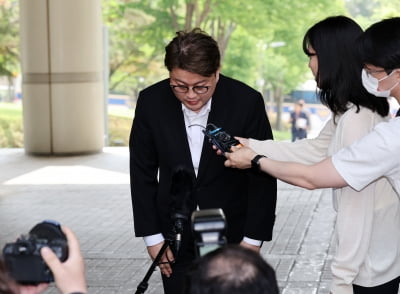 [TEN포토]'음주 뺑소니 혐의' 김호중 '구속이 될까?'