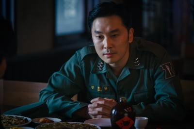 '삼식이 삼촌' 서현우, 스나이퍼 지우고 엘리트 군인으로 눈도장