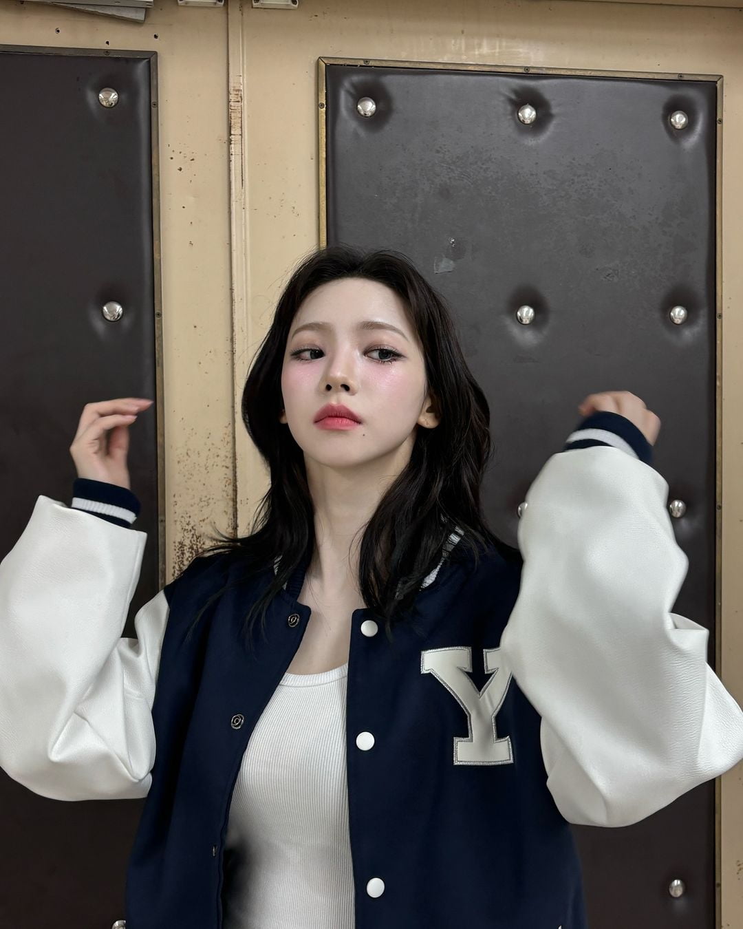에스파 카리나, 연세대 선배→비현실적 요정…극과 극 미모 자랑