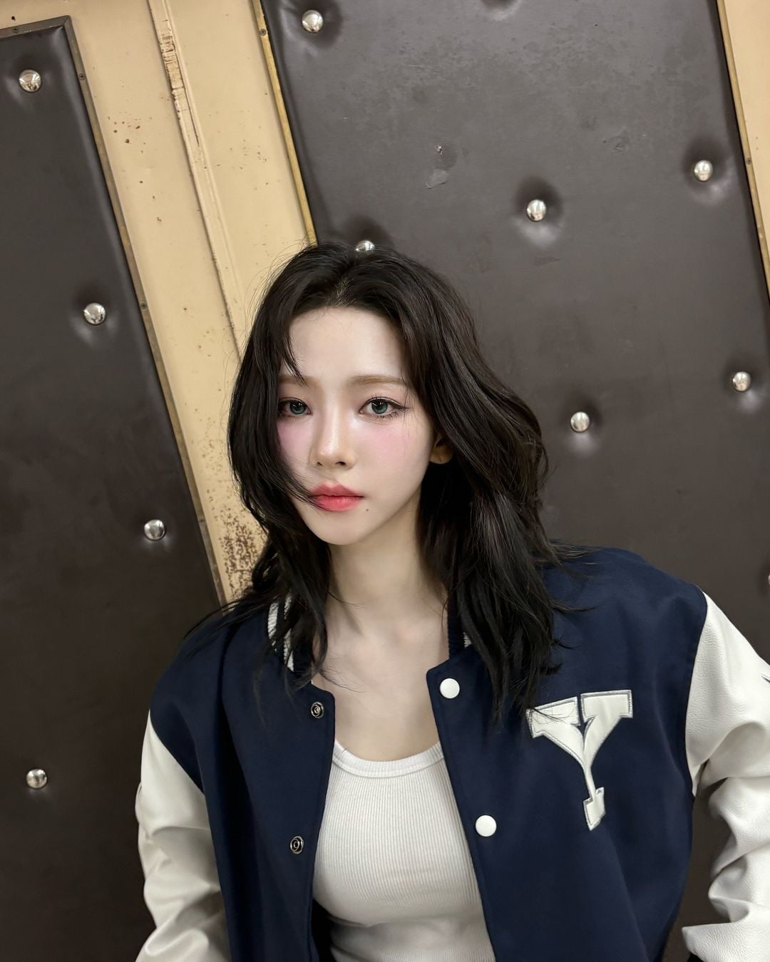 에스파 카리나, 연세대 선배→비현실적 요정…극과 극 미모 자랑