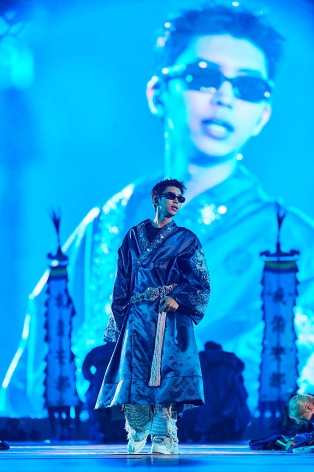 임영웅 콘서트, 열기구→립제이 군무 '눈길'…질 낮은 음향, 디테일은 아쉬웠다 [TEN현장]