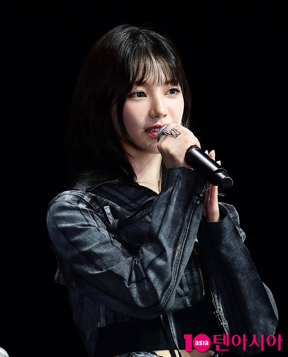 [TEN포토]에스파 카리나 '계속 중독되는 리듬'