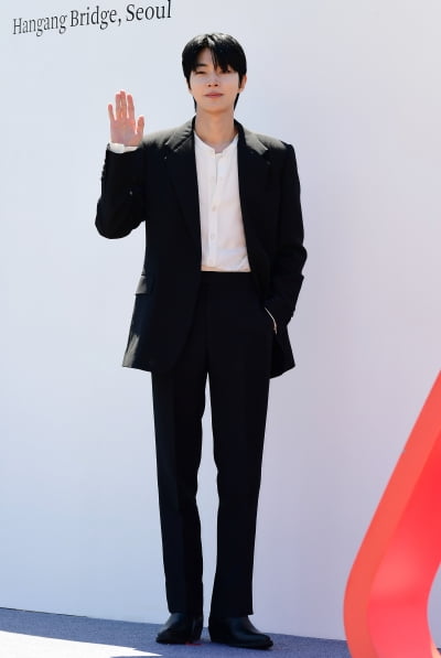 [TEN포토]황인엽 '귀공자 포스'
