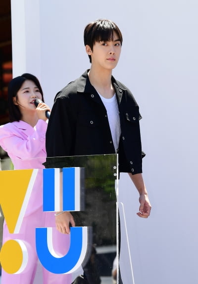 [TEN포토]아스트로 산하 '상남자의 샤프한 비주얼'