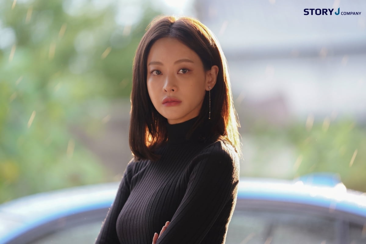 '플레이어2' 오연서, 똑단발에 강렬한 눈빛
