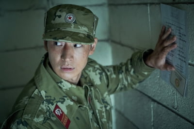 Lee Je-hoon lost weight for filming the movie 'Escape'
