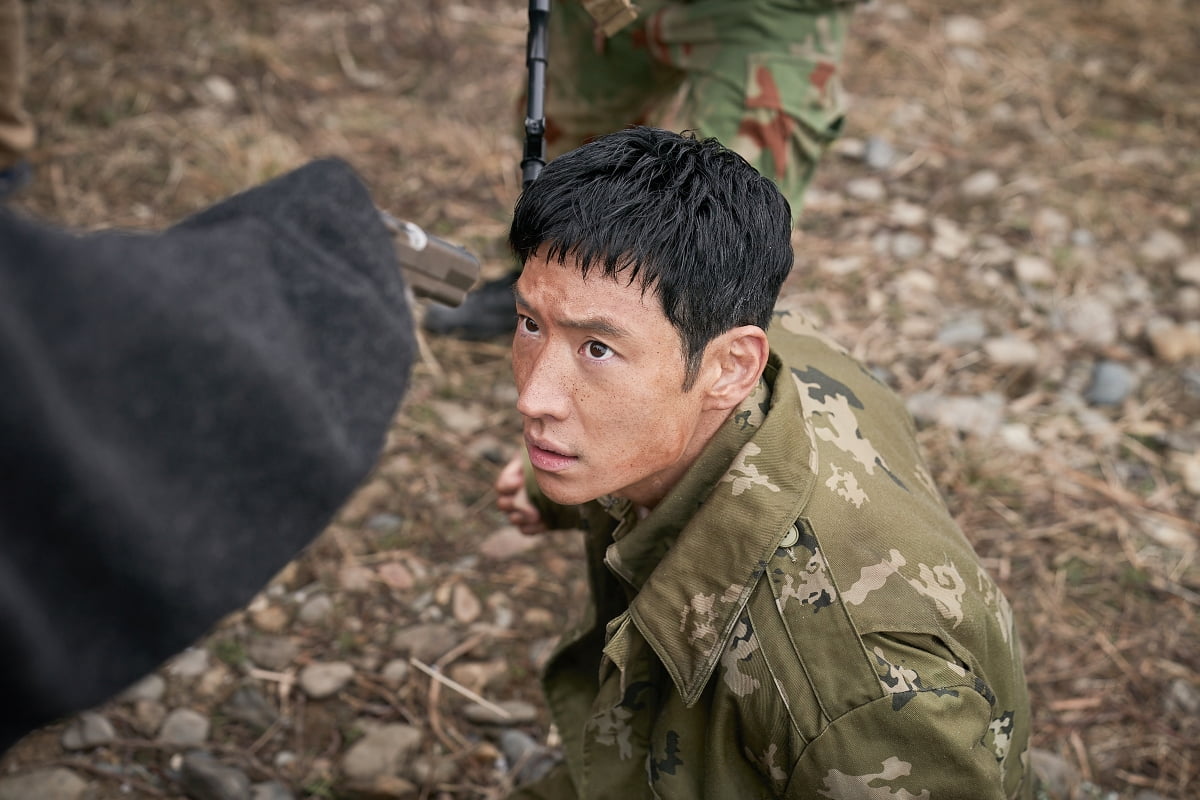 이제훈, 체중 감량·진흙 늪 통과…"현실 탈주 갈망하는 평범한 사람"('탈주')