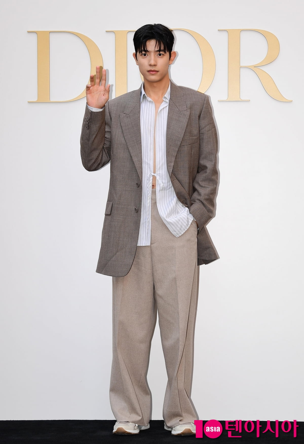 [TEN포토]로몬 '우월한 비주얼'