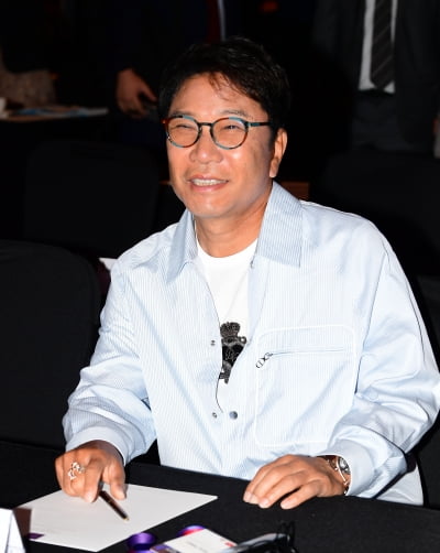 [TEN포토]이수만 'SM 떠난후 공식석상'