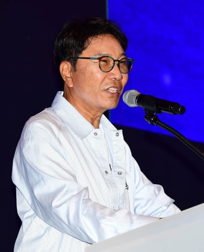 [TEN포토]이수만 '집안이 그렇게 부자는 아니었다'