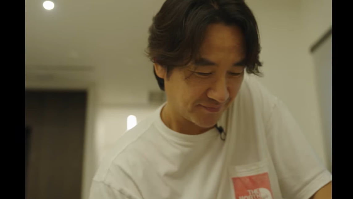 엄태웅, 7년 쉬더니 표정 폈네…드라마 복귀 앞두고 유튜브 출연 ('윤혜진TV')