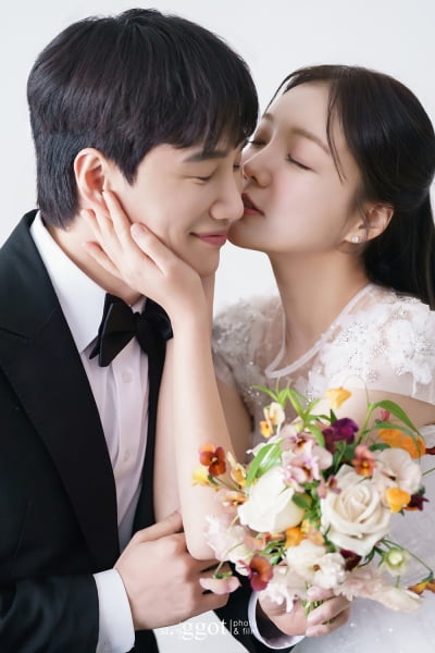 "저한텐 칭찬 안 해줘요"…'문지인♥' 김기리, 신부 위주 웨딩 촬영에 '섭섭'