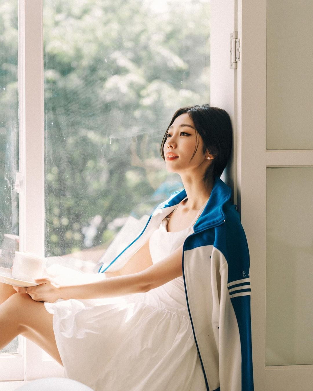 러블리즈 서지수, 웨딩 사진 찍었다…BJ 전향하더니 새로운 소식 전해[TEN★]