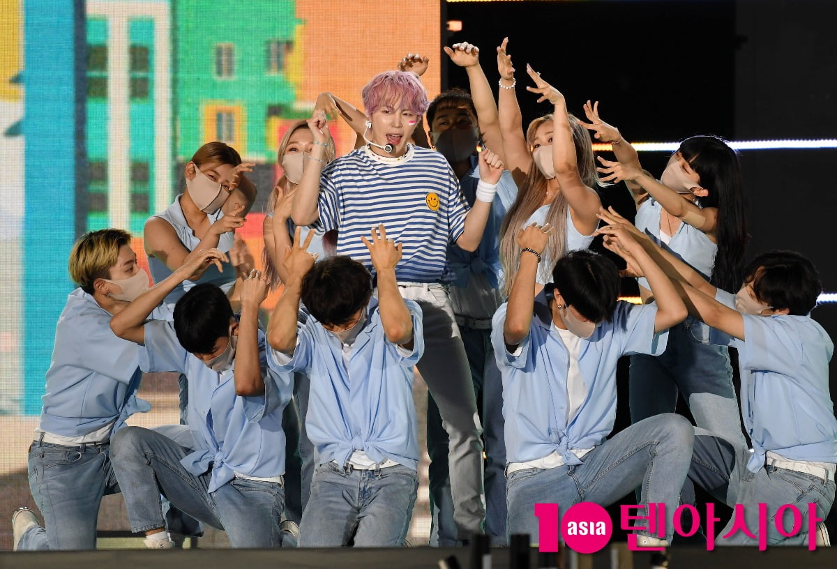 하성운 "군생활 끝, 음악과 활동으로 사랑 보답할것" [2023 연말결산 올해의 아티스트 보이 브랜드 부문]