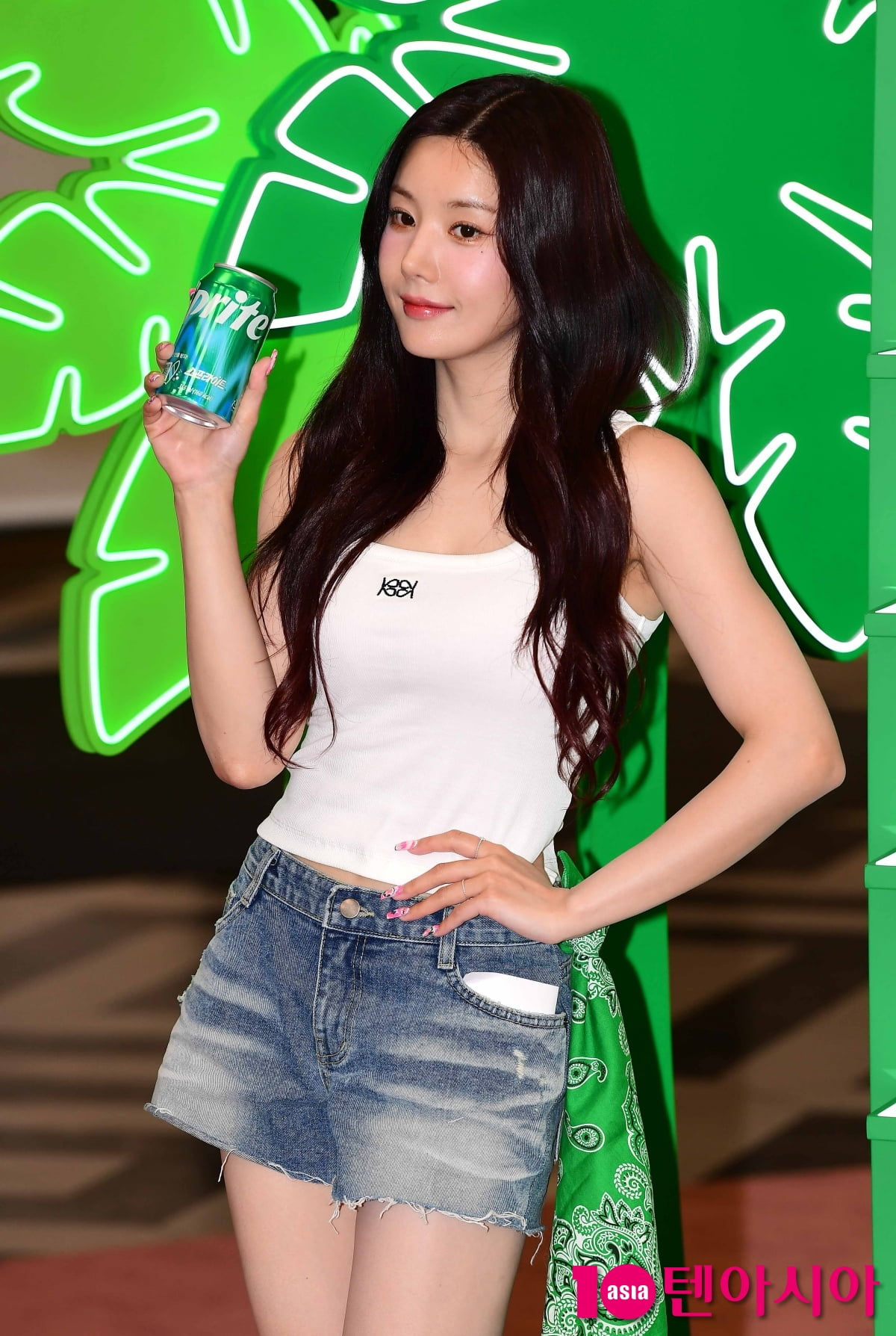 [TEN포토]권은비 '이른 아침에도 빛나는 미모'