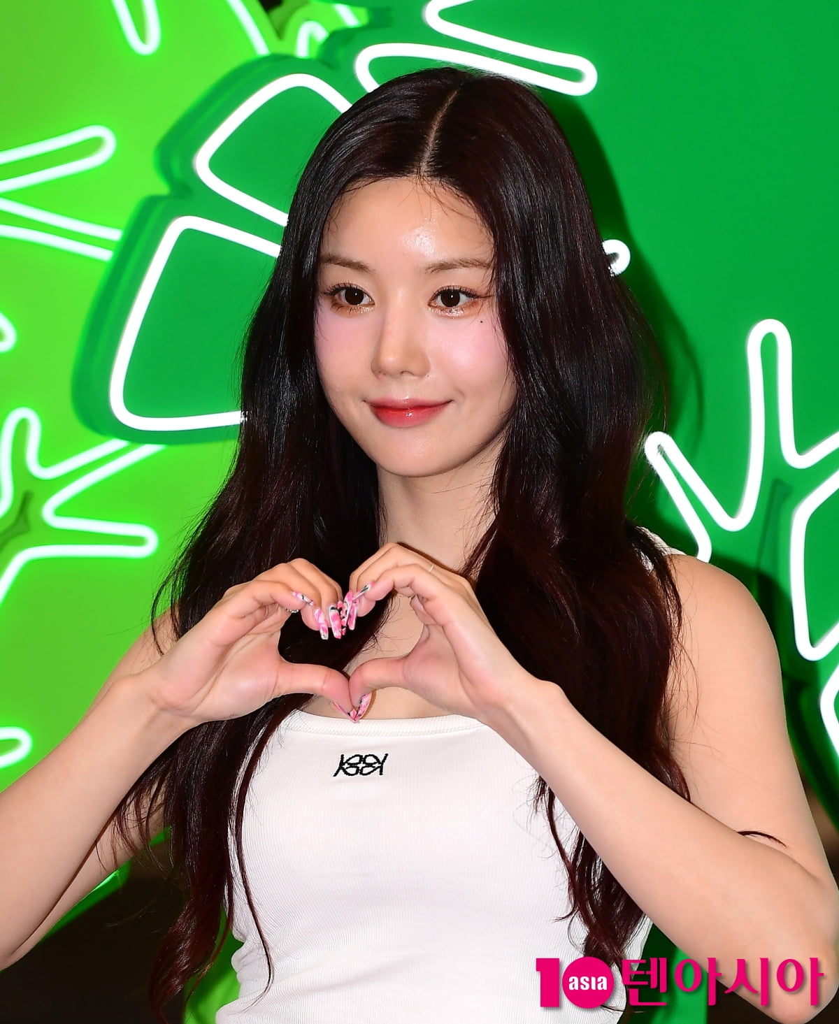 권은비, 워터밤 여신의 화려한 외출...섹시하네[TEN포토+]