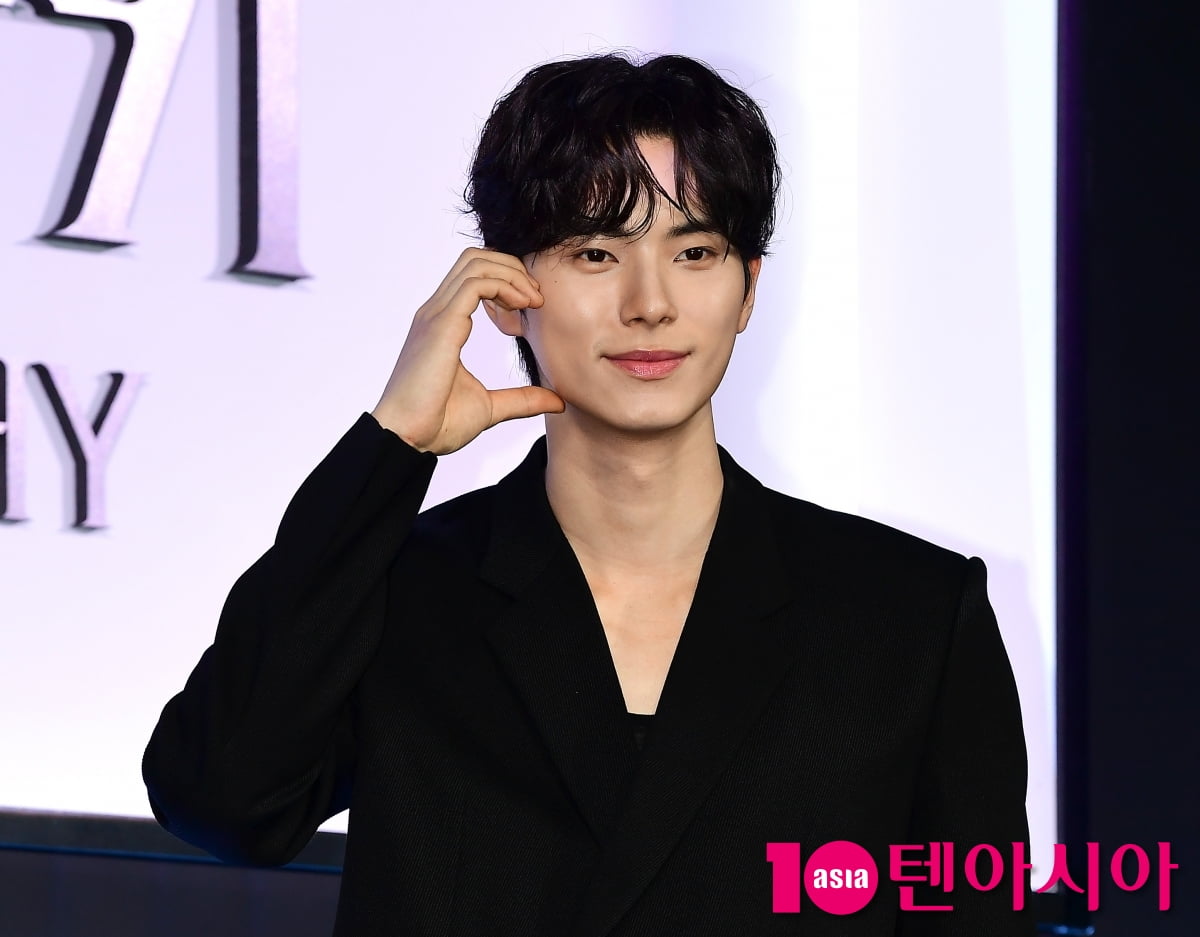 [TEN포토]이채민 '보조개 하트'