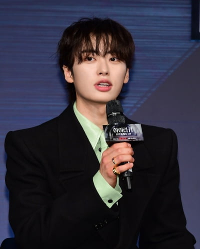 [TEN포토]이원정 '주신고 알사탕!'
