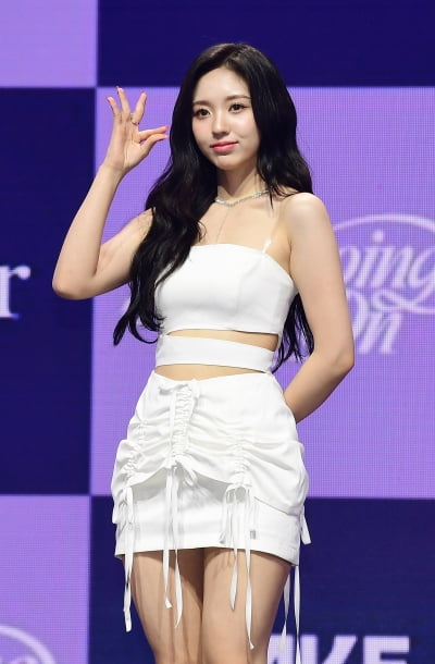 [TEN포토]케플러 강예서 '쇄골미인'