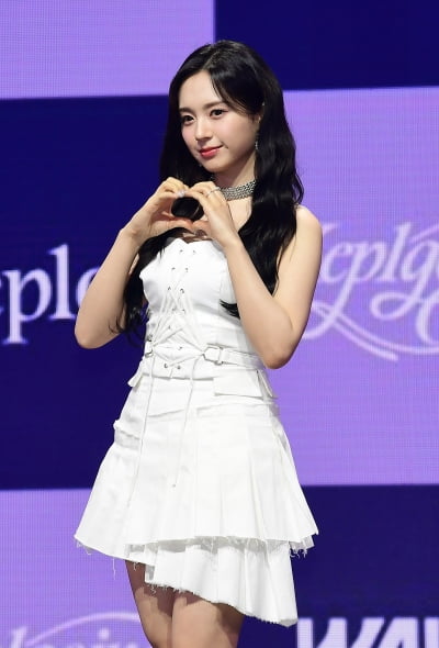 [TEN포토]케플러 마시로 '보조개 하트'