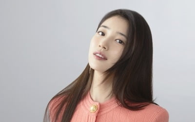 수지 "김수현이 한 '앞니 플러팅' 봤다…많이 따라 해줘서 기분 좋아" [인터뷰②]