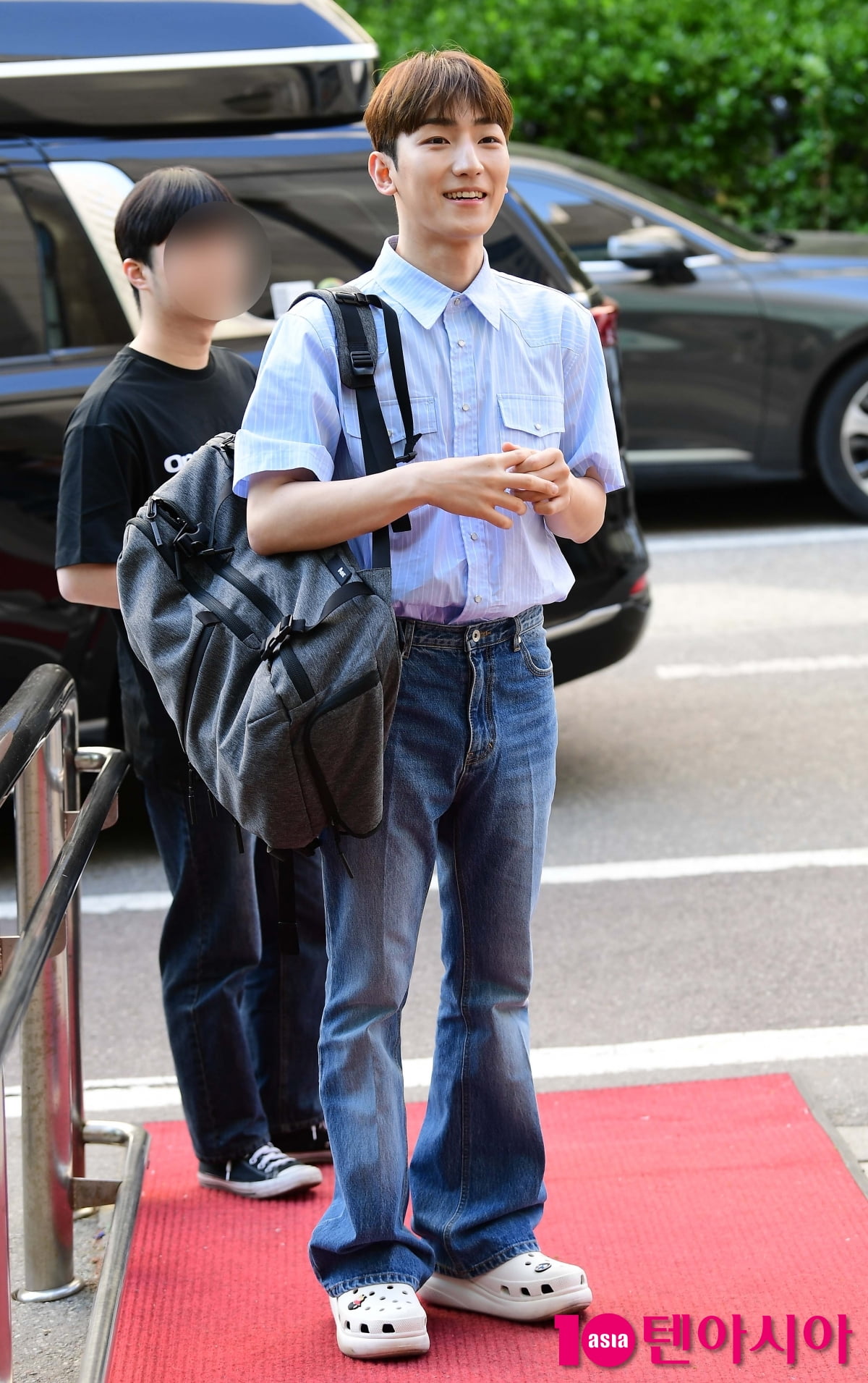 [TEN포토]정동환 '청청패션도 완벽하게 소화'