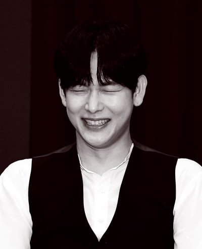 [TEN포토]임시완 '빵터져도 멋있네'